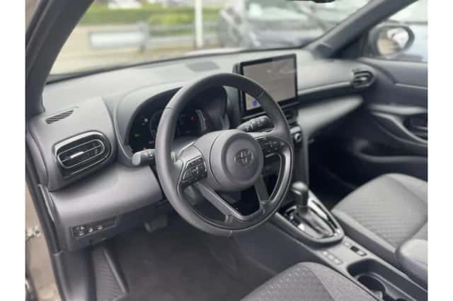 Toyota Yaris Cross (2025) thumbnail 6