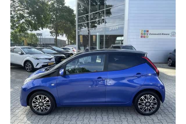Toyota Aygo (2019) thumbnail 2