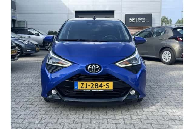 Toyota Aygo (2019) thumbnail 3