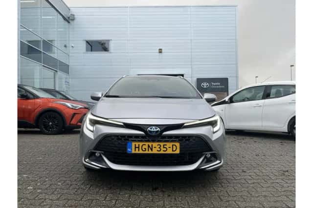 Toyota Corolla (2025) thumbnail 3