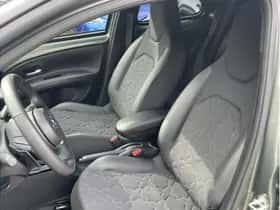 Toyota Aygo X (2023) thumbnail 7
