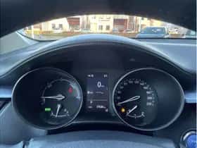 Toyota C-HR (2020) thumbnail 14
