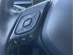 Toyota C-HR (2020) thumbnail 16