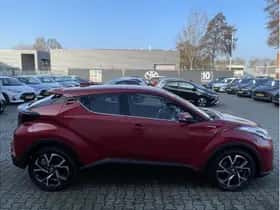 Toyota C-HR (2020) thumbnail 4