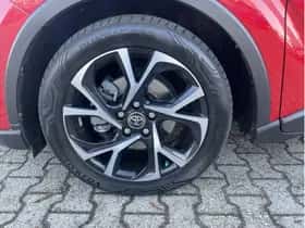 Toyota C-HR (2020) thumbnail 32