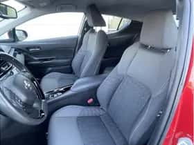 Toyota C-HR (2020) thumbnail 7