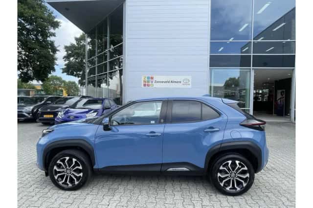 Toyota Yaris Cross (2022) thumbnail 4