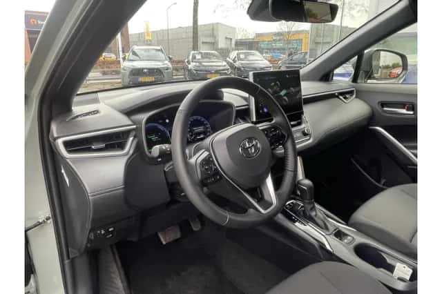 Toyota Corolla (2025) thumbnail 6