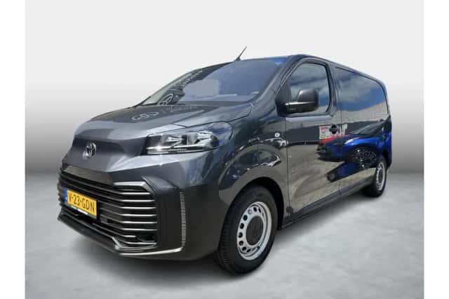 Toyota Proace (2024) thumbnail 1