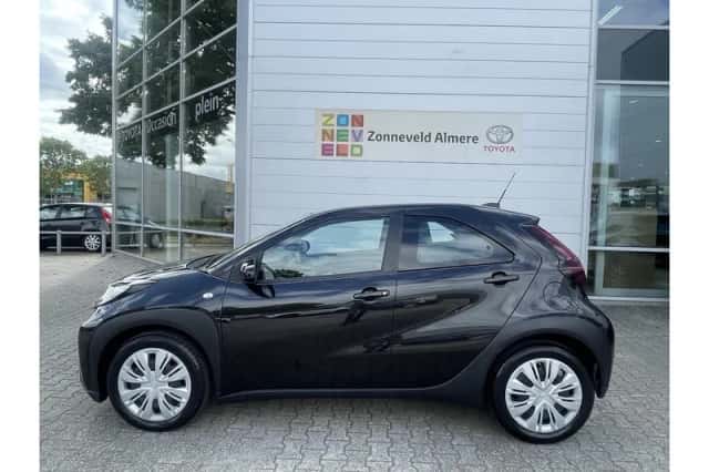 Toyota Aygo X (2022) thumbnail 2