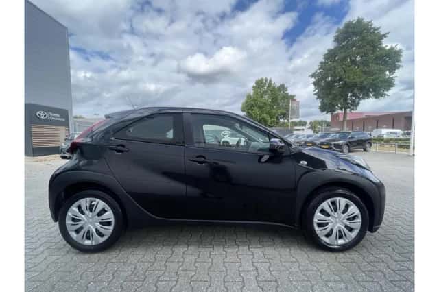 Toyota Aygo X (2022) thumbnail 4