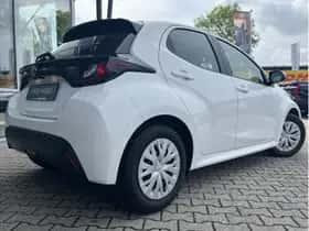 Toyota Yaris (2026) thumbnail 5