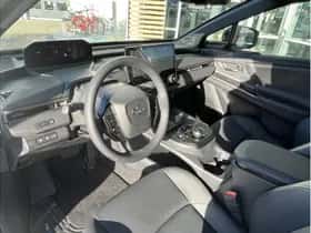 Toyota bZ4X (2025) thumbnail 8