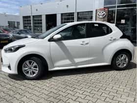 Toyota Yaris (2026) thumbnail 3