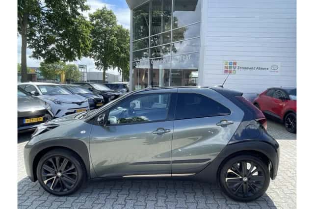 Toyota Aygo X (2024) thumbnail 2
