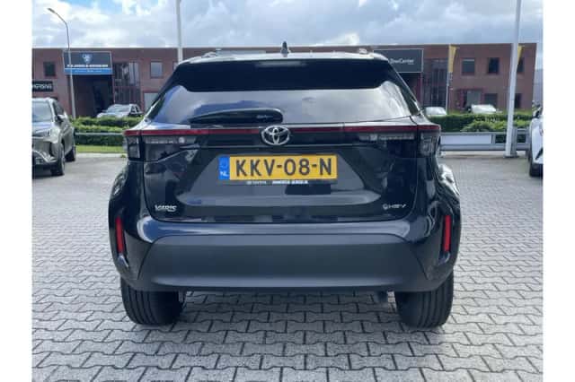 Toyota Yaris Cross (2024) thumbnail 5