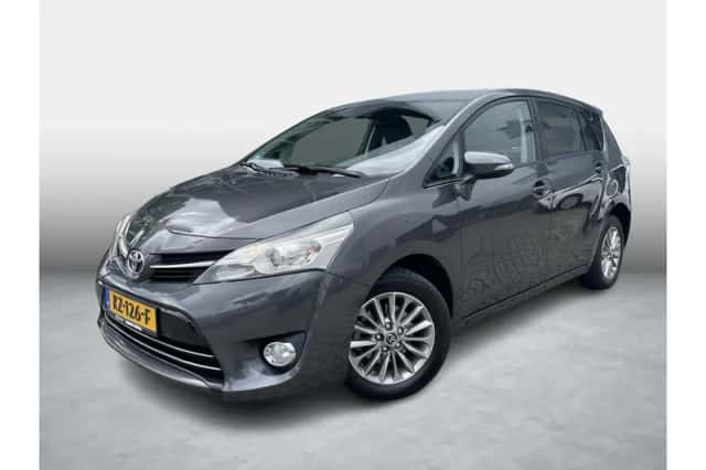 Toyota Verso (2016) thumbnail 1