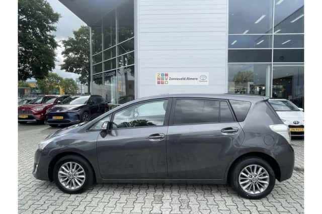 Toyota Verso (2016) thumbnail 4