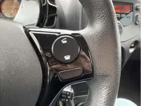 Toyota Aygo (2017) thumbnail 18