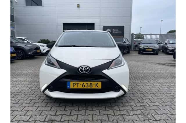 Toyota Aygo (2017) thumbnail 3