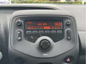 Toyota Aygo (2017) thumbnail 21