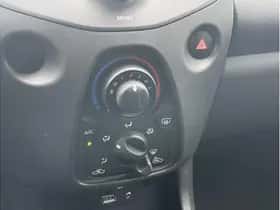 Toyota Aygo (2017) thumbnail 22