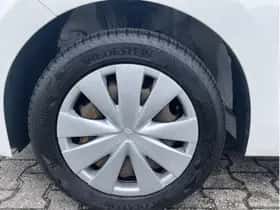 Toyota Aygo (2017) thumbnail 28