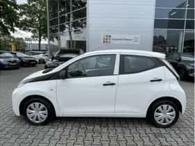 Toyota Aygo (2017) thumbnail 4