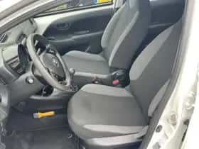 Toyota Aygo (2017) thumbnail 7