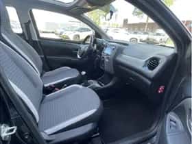 Toyota Aygo (2019) thumbnail 12