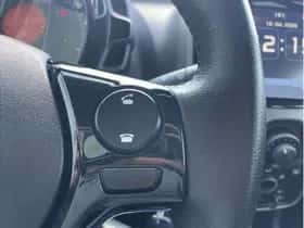 Toyota Aygo (2019) thumbnail 17