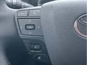 Toyota C-HR (2025) thumbnail 14