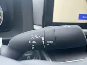 Toyota C-HR (2025) thumbnail 17