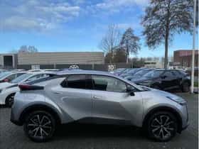 Toyota C-HR (2025) thumbnail 4