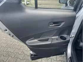 Toyota C-HR (2025) thumbnail 32