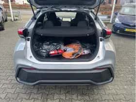 Toyota C-HR (2025) thumbnail 9