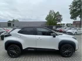 Toyota Yaris Cross (2024) thumbnail 2
