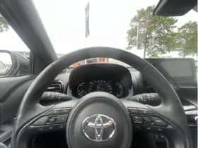 Toyota Yaris Cross (2024) thumbnail 17