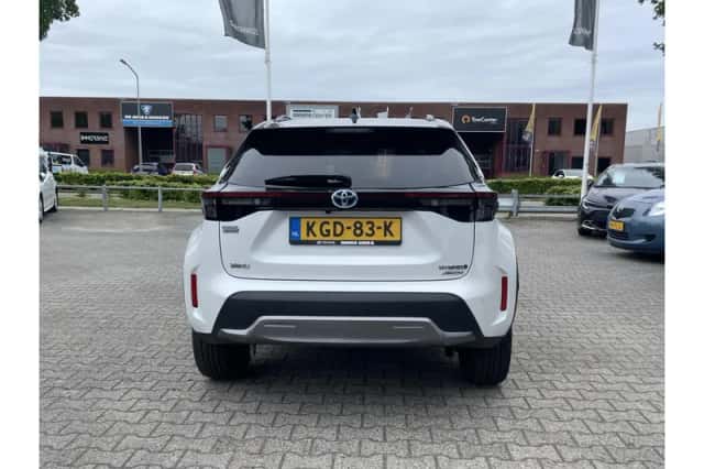 Toyota Yaris Cross (2024) thumbnail 5