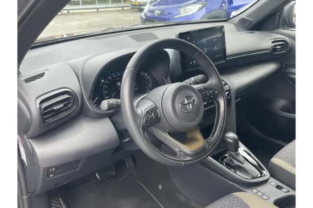 Toyota Yaris Cross (2023) thumbnail 6