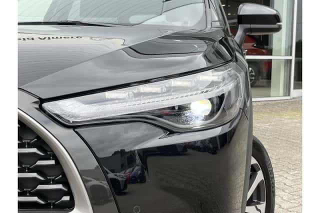 Toyota Corolla (2024) thumbnail 5