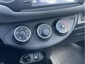Toyota Yaris (2018) thumbnail 23