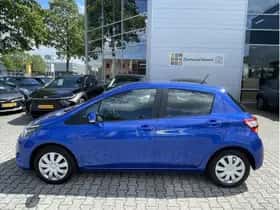 Toyota Yaris (2018) thumbnail 4