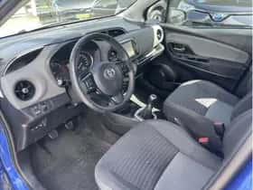 Toyota Yaris (2018) thumbnail 6