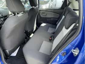 Toyota Yaris (2018) thumbnail 8