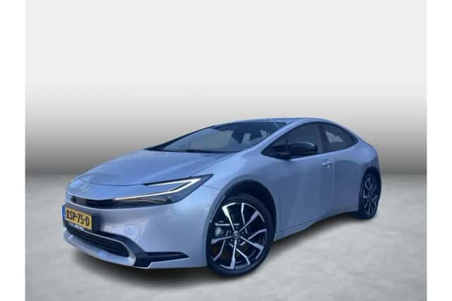 Toyota Prius (2024) thumbnail 1
