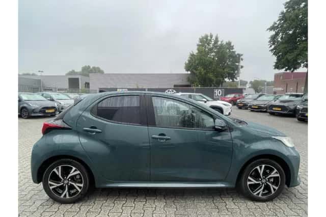 Toyota Yaris (2025) thumbnail 4