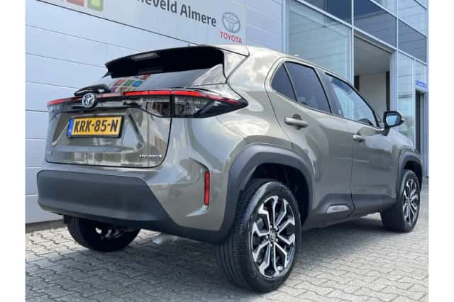 Toyota Yaris Cross (2021) thumbnail 2