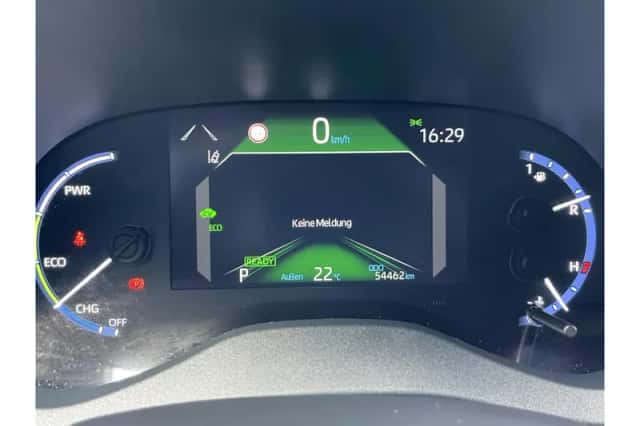 Toyota Yaris Cross (2021) thumbnail 4