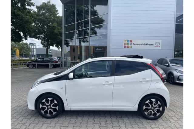 Toyota Aygo (2019) thumbnail 5